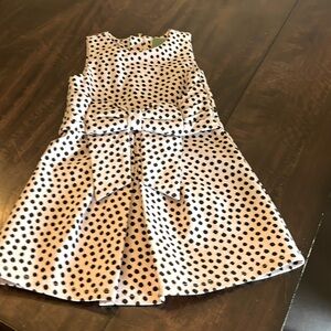 Kate Spade girl’s polka dot sleeveless dress. White/black w/bow. EU 104/4